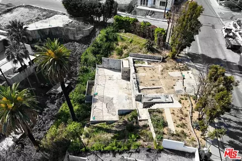 16550 Akron St, Pacific Palisades, CA 90272