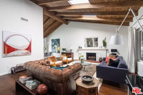 5481 Katherine Ave, Sherman Oaks, CA 91401