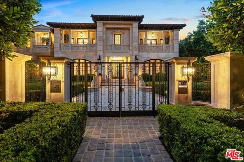 804 N Elm Dr, Beverly Hills, CA 90210