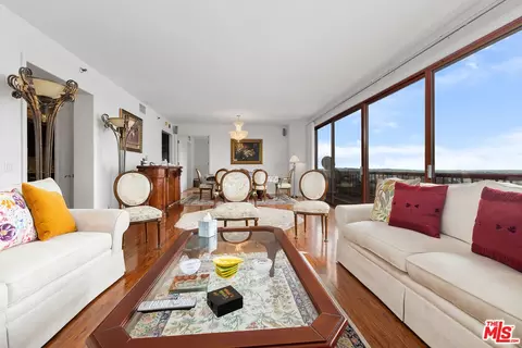 10550 Wilshire Blvd #1001, Los Angeles, CA 90024