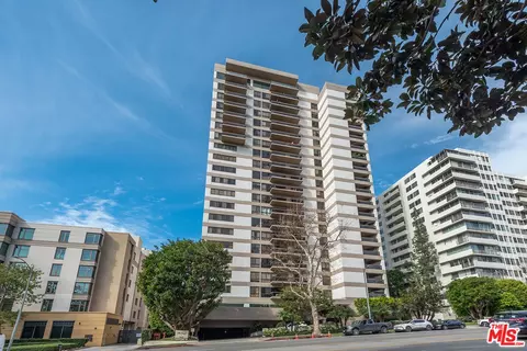10445 Wilshire Blvd #402, Los Angeles, CA 90024