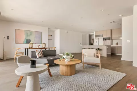 728 N Sweetzer Ave #308, West Hollywood, CA 90069
