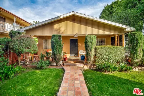 900 N Spaulding Ave, West Hollywood, CA 90046