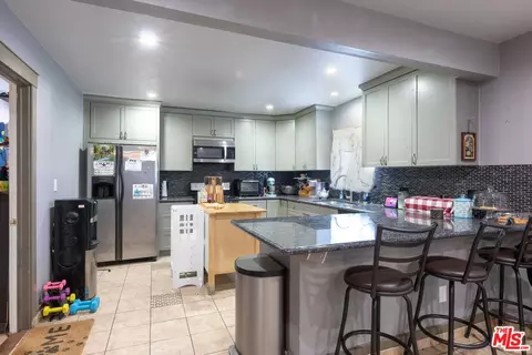 Kitchen - 1191 Sunset Ave, Pasadena, CA 91103 photo 1 of 2