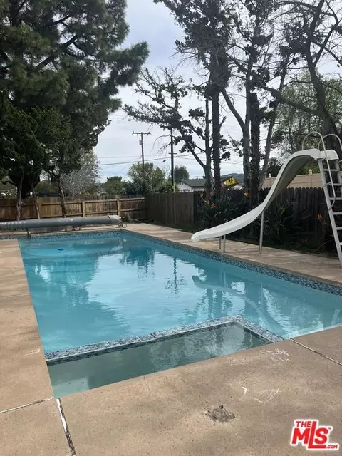 786 Royal Ave, Simi Valley, CA 93065
