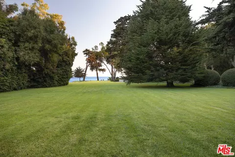 3055 Padaro, Carpinteria, CA 93103 photo 2