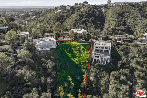 1016 Stradella Rd, Los Angeles, CA 90077