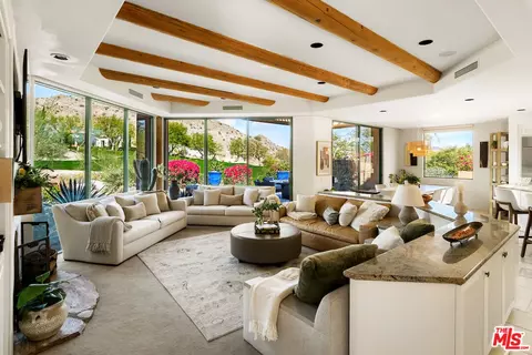 136 Netas Dr, Palm Desert, CA 92260