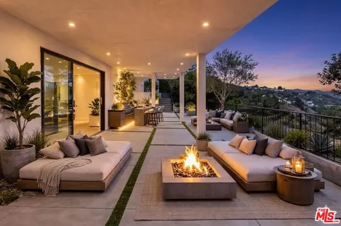 2021 Davies Way, Los Angeles, CA 90046