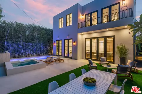 636 N Kilkea Dr, Los Angeles, CA 90048