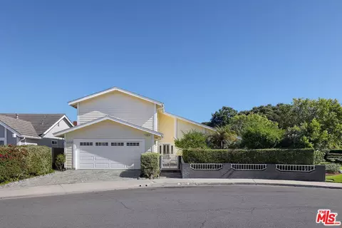 16352 Wildfire Cir, Huntington Beach, CA 92649