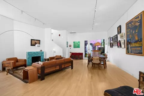 1314 Cabrillo Ave, Venice, CA 90291