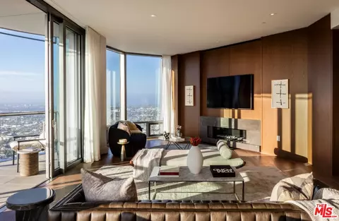 211 W Elm Ct #3A, Los Angeles, CA 90067