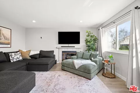Living - 824 Cooper Dr, Lompoc, CA 93436 photo 3 of 3