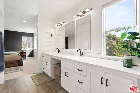 Bath - 824 Cooper Dr, Lompoc, CA 93436 photo 5 of 5