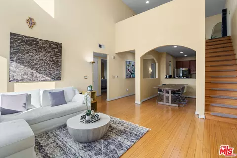 625 S Berendo St #609, Los Angeles, CA 90005