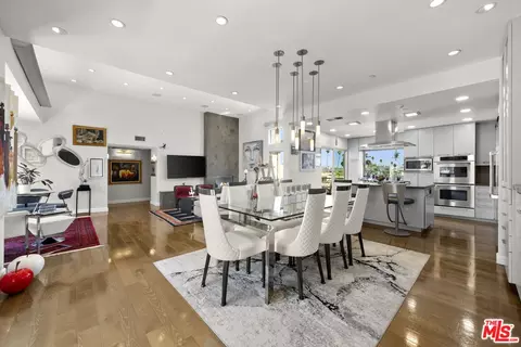 907 Lincoln Blvd #PH 302, Santa Monica, CA 90403