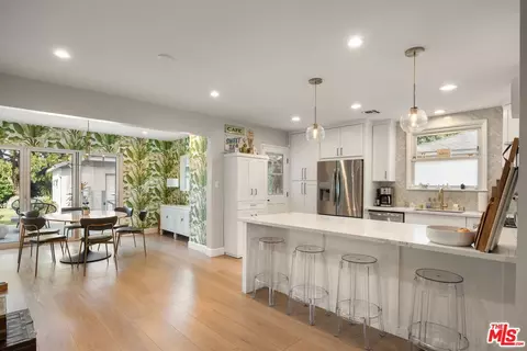 14745 Cumpston St, Sherman Oaks, CA 91411