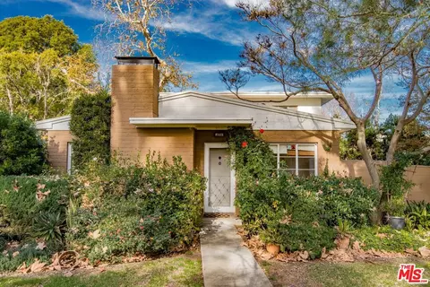 5233 Village Grn, Los Angeles, CA 90016