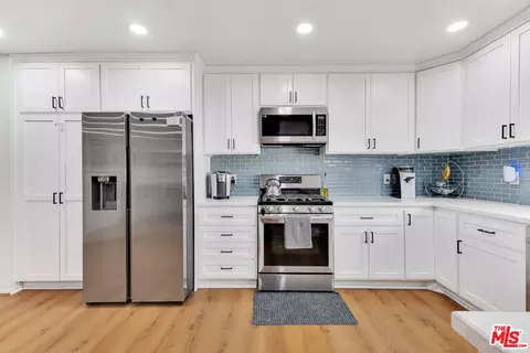 Kitchen - 15 Oak Cliff Dr, Phillips Ranch, CA 91766 photo 3 of 4