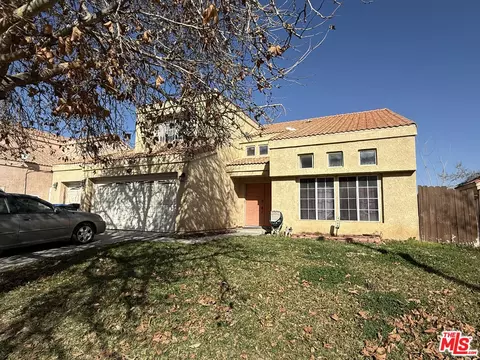 4045 Lexington Ct, Palmdale, CA 93552