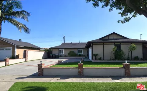 3032 Grant Ave, Costa Mesa, CA 92626