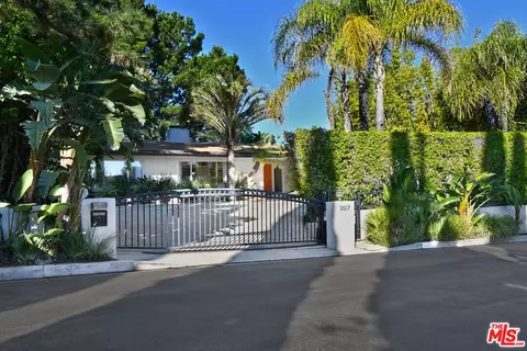 3517 Scadlock Ln, Sherman Oaks, CA 91403