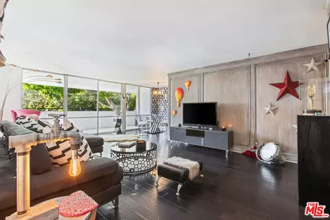 848 N Kings Rd #102, West Hollywood, CA 90069