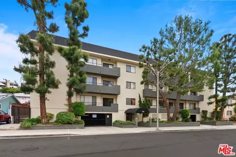 700 Westmount Dr #107, West Hollywood, CA 90069