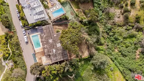 1545 Umeo Rd, Pacific Palisades, CA 90272