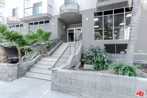 733 S Manhattan Pl #401, Los Angeles, CA 90005