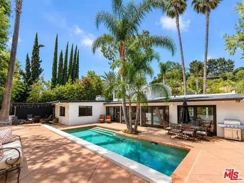 4858 Topeka Dr, Tarzana, CA 91356