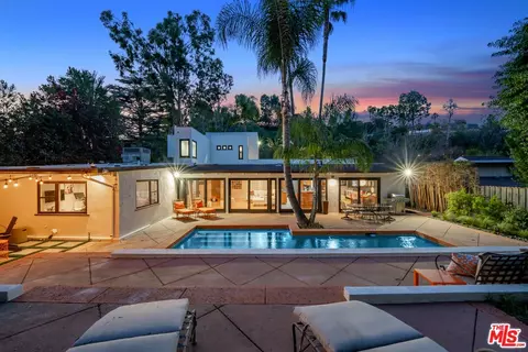 4858 Topeka Dr, Tarzana, CA 91356
