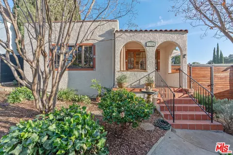 1924 Cerro Gordo St, Los Angeles, CA 90039