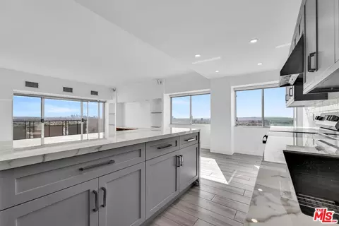 1155 N La Cienega Blvd #1106, West Hollywood, CA 90069
