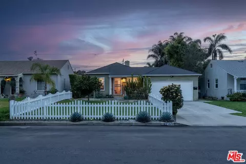 8335 Colegio Dr, Los Angeles, CA 90045