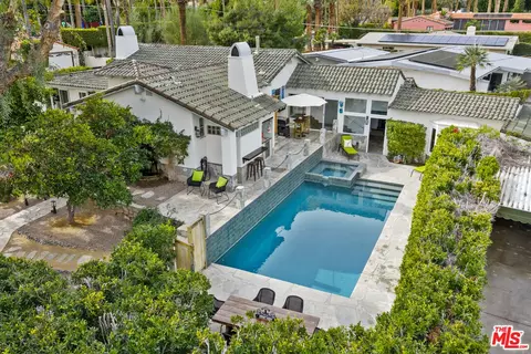 1945 S Mesa Dr, Palm Springs, CA 92264
