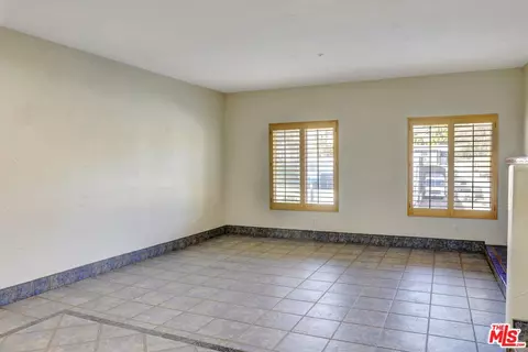 Living - 630 E Walnut St, Pasadena, CA 91101 photo 2 of 4