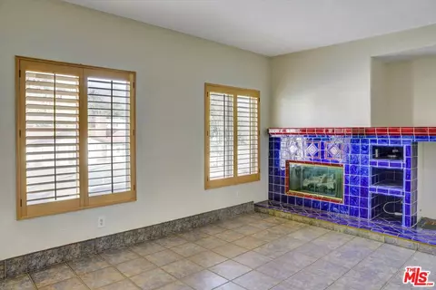Living - 630 E Walnut St, Pasadena, CA 91101 photo 3 of 4