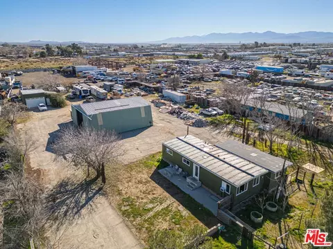 42450 2nd St, Lancaster, CA 93535
