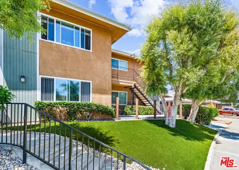449 Melody Ln, Placentia, CA 92870 photo 2