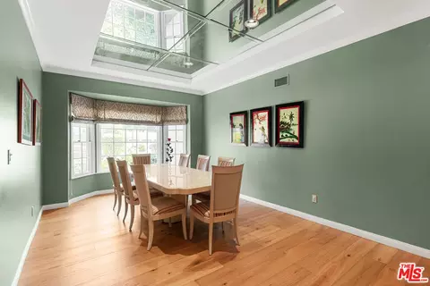 Dining - 17341 Cumpston St, Encino, CA 91316 photo 1 of 1