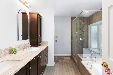 Bath - 17341 Cumpston St, Encino, CA 91316 photo 2 of 2