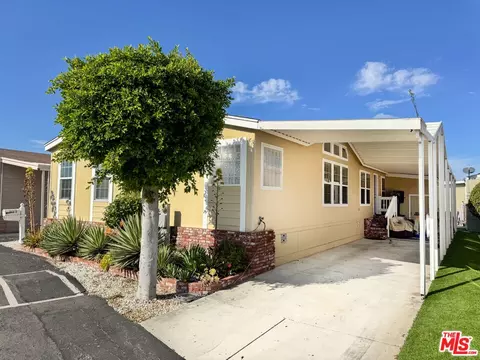 411 Gold Finch Ln, Fountain Valley, CA 92708