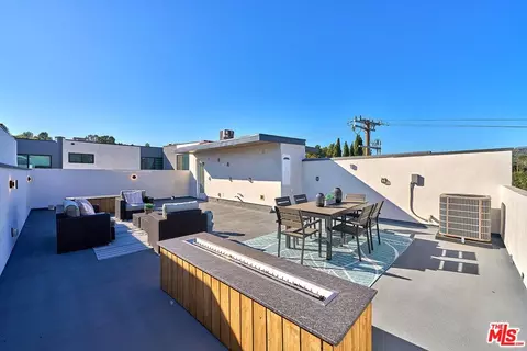 6849 N Figueroa St, Los Angeles, CA 90042