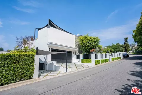 1441 Summitridge Dr, Beverly Hills, CA 90210