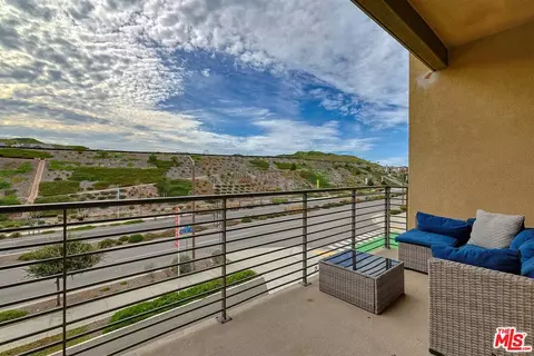 27405 Journey Pl #305, Valencia, CA 91381