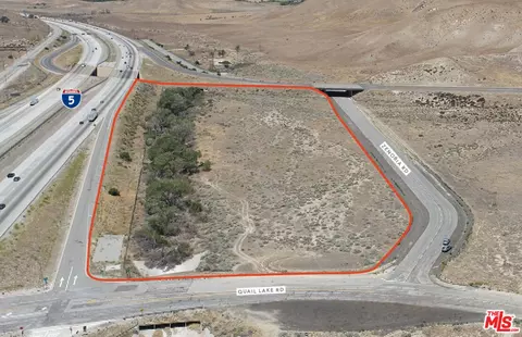 5 Quail Lake Rd, Lebec, CA 93243