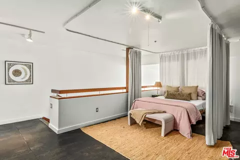 Bedroom - 615 Hampton Dr #A102, Venice, CA 90291 photo 2 of 5