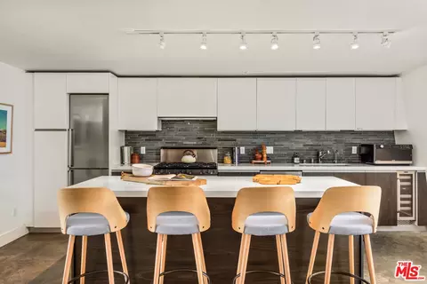 Kitchen - 615 Hampton Dr #A102, Venice, CA 90291 photo 1 of 5